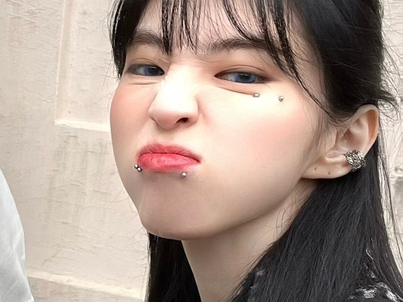 「やってみたら気が済んだ」“顔面ピアスだらけ”の女優ハン・ソヒ、現在はすべて除去済みと明らかに