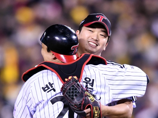 大谷「故意死球」発言で炎上も…韓国シリーズ優勝投手、苦しみ抜いた末の“ハッピーエンディング”