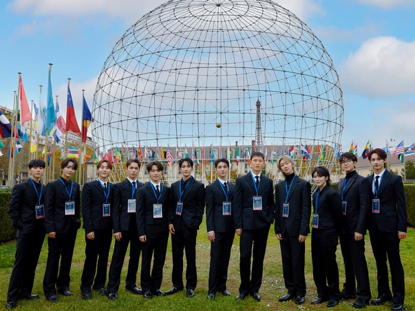 SEVENTEENがユネスコ本部で演説、涙を拭う人も…全世界の青年に呼びかけたメッセージとは
