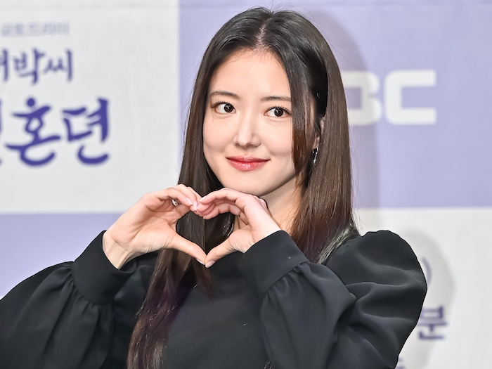 韓国女優にドラマ共演者との熱愛説に所属事務所が「事実無根」【公式】