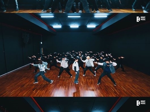 TOMORROW X TOGETHER、「MAMA」のパフォーマンス映像を公開！ワールドツアーファイナルへの期待感もアップ