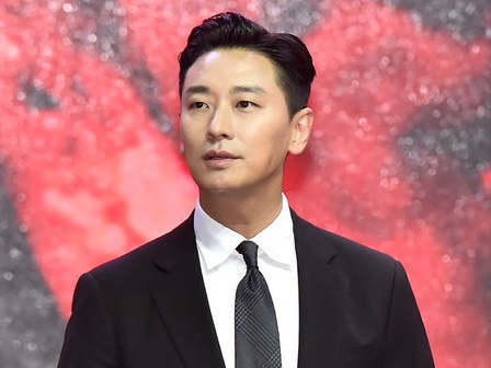 俳優チュ・ジフン、事務所の吸収合併に伴い“5億円以上”の利益を得る見通し