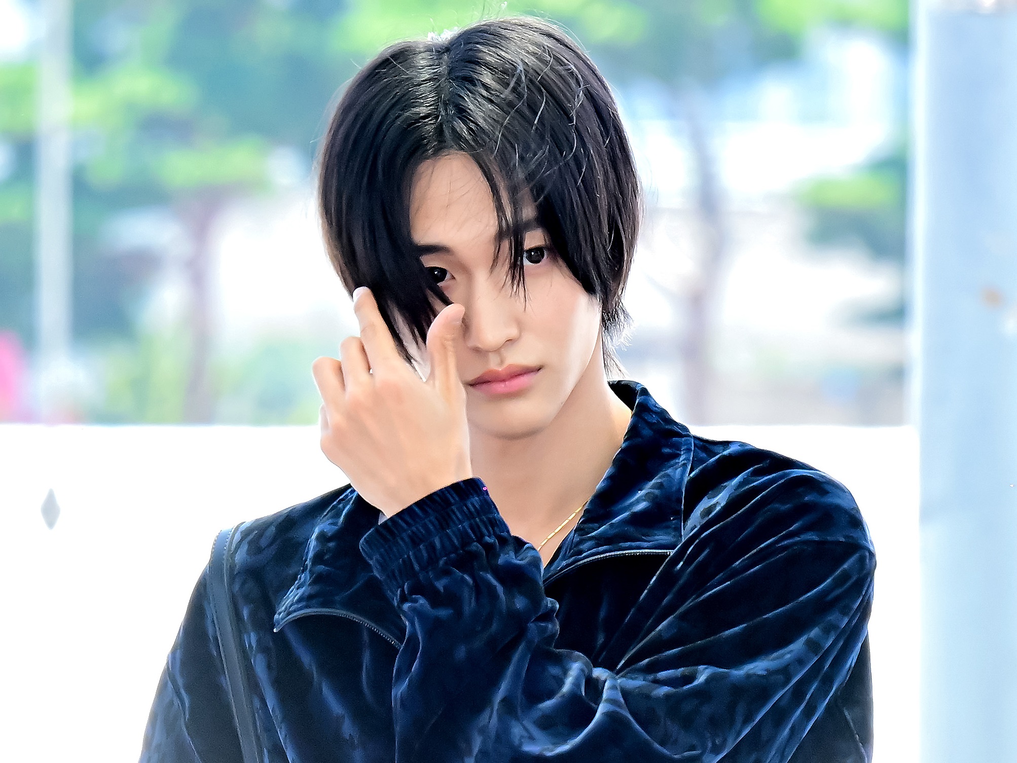 【写真】「彗星のように現れた伝説級の美男子」RIIZE・ウォンビン、“欠点ゼロ”の超接写セルカ
