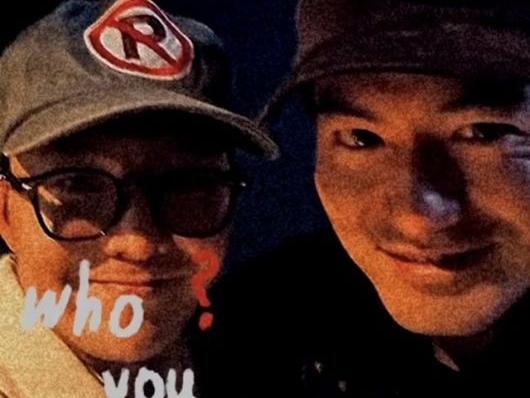 “嫌疑なし”の似た者同士…G-DRAGONと俳優イ・ジヌク、ツーショットで「ニコリ」【PHOTO】