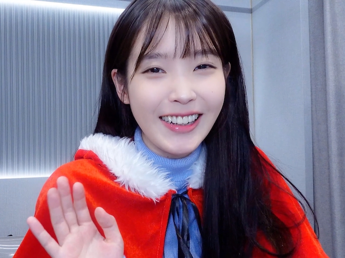 歌手IU、BTS・Vと一緒に逃げようとした!? 新曲の“ネタバレ”や新年の計画を披露