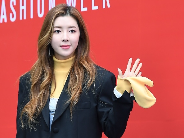 夫のせいで逃げるように移住した韓国女優、6年ぶり復帰に喧喧諤諤