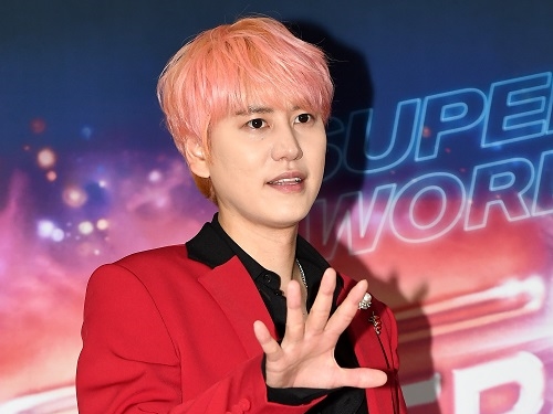 すべては女の妄想か…楽屋で凶器振り回しSUPER JUNIOR・キュヒョン負傷の事件、当時の状況が判明