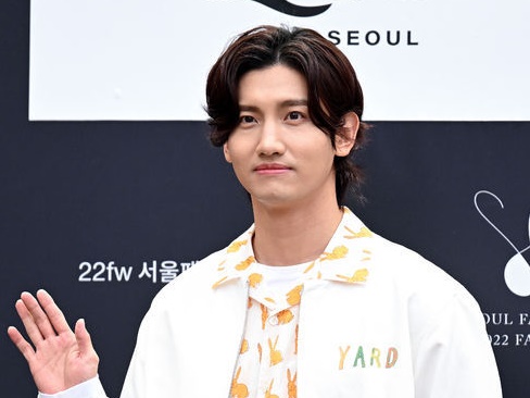 東方神起・チャンミン、妻の素性が明らかに！ 「女優の友人、ファンクラブにも入っていない」