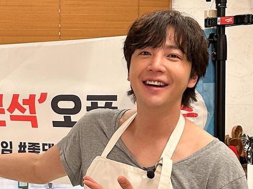 “プリンス”チャン・グンソクがユーチューブ開設パーティーを開催！マッコリ3本も飲むの？【PHOTO】