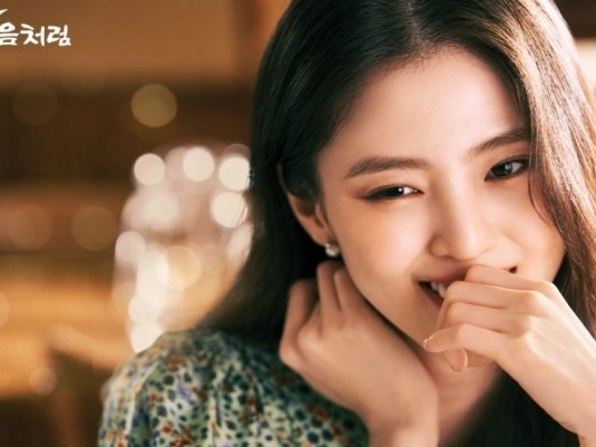 女優ハン・ソヒ、BLACKPINKジェニーと交代…人気スターしかなれない焼酎の広告モデルに抜擢