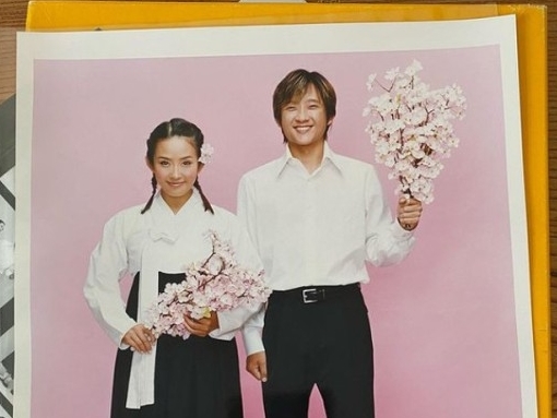 突然この世を去った韓国トップ女優の姉の後を追うように…“うつ病”に苦しめられた俳優・歌手の14周忌