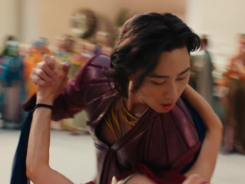 “王子”パク・ソジュンも一瞬登場、キャプテン・マーベルと華麗にダンス！『マーベルズ』予告編解禁