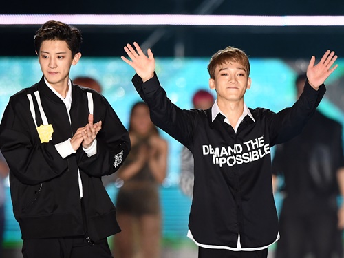 相次ぐK-POPファンの怒りのトラックデモ、“デキ婚・浮気”騒動のEXOにも…最近ではENHYPENらが対象に