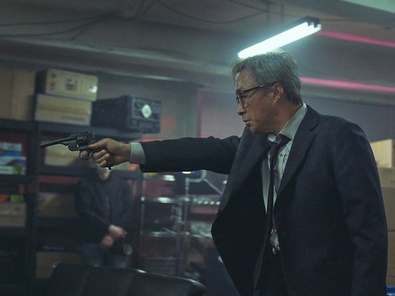 “54歳”イ・ソンミンが80代老人に大変身、映画『復讐の記憶』メイキング映像公開