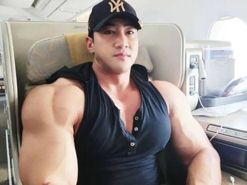 このガタイで…女性を20発以上も殴って懲役刑となった韓国ボディビルダー、妻にも暴行？立場発表【全文】