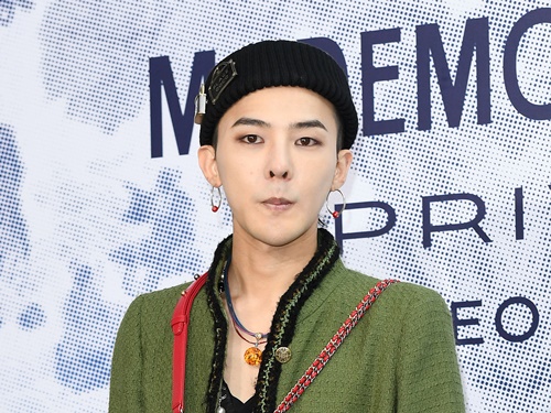 G-DRAGON、グローバル活動が本格化か…大規模展示会参加、世界最大の公演場とのコラボも