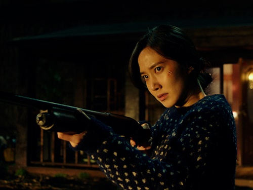 あの“ウ・ヨンウ弁護士”が銃を持ってヤクザに抵抗…？『THE WITCH／魔⼥』続編から本編映像公開
