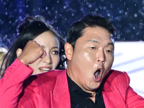 PSY『江南スタイル』の振り付け費用はいくら？振付師に“アレ”1つ分を現金で!?