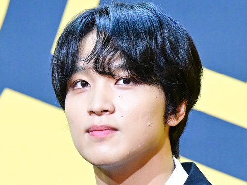 NCT・ヘチャンが活動再開とSMエンタ報告…22日に肩と背中の痛み発症でファンミなど欠席