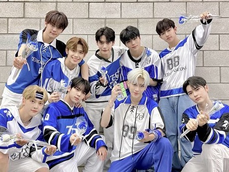 “メガルーキー”ZEOBASEONEがデビュー9日目で音楽番組1位に、メンバーは思わず喜びの涙…