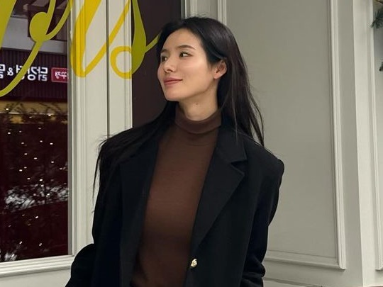 【写真】美スタイルあらわ…韓国女子ゴルファー、パク・ジニの私服姿に反響「少女が淑女に」