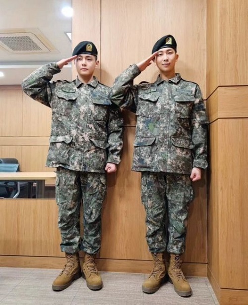 V（左）とRM