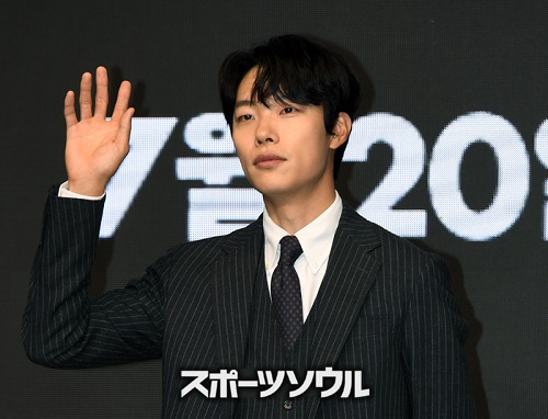 リュ・ジュンヨル