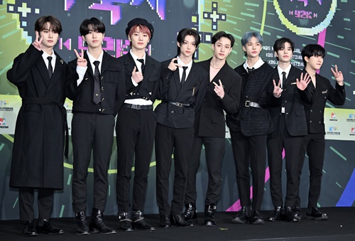 Stray Kids