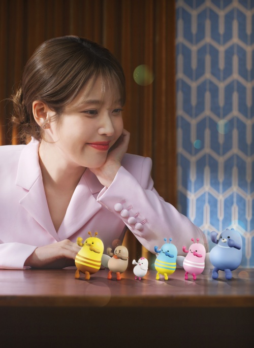 IU