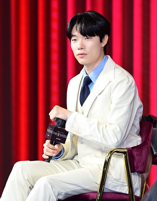 リュ・ジュンヨル