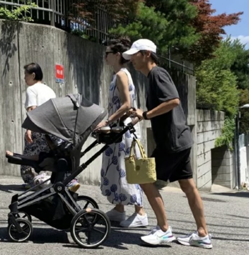 ソン・ジュンギと妻ケイティ