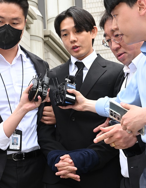 ユ・アイン