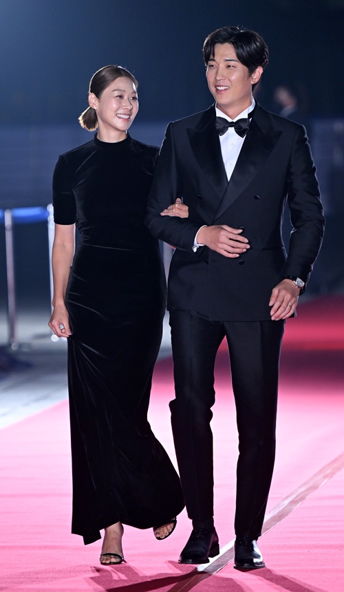 カン・ギョンジュン、チャン・シニョン