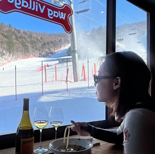 コン・ヒョジン