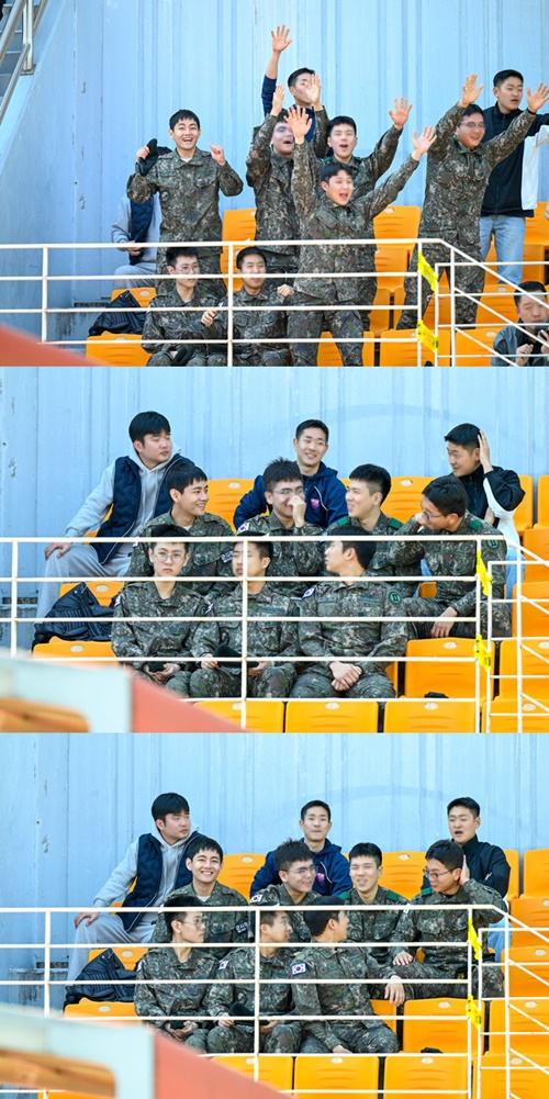 サッカーを観戦するBTS・V