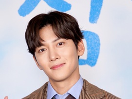 チ・チャンウクだけじゃない。喫煙写真の拡散で物議の韓国芸能界