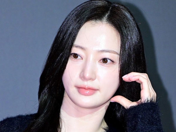 『私の夫と結婚して』で大ブレイク！“悪女”ソン・ハユン、近況聞かれ涙目？「あまり憎まないで」