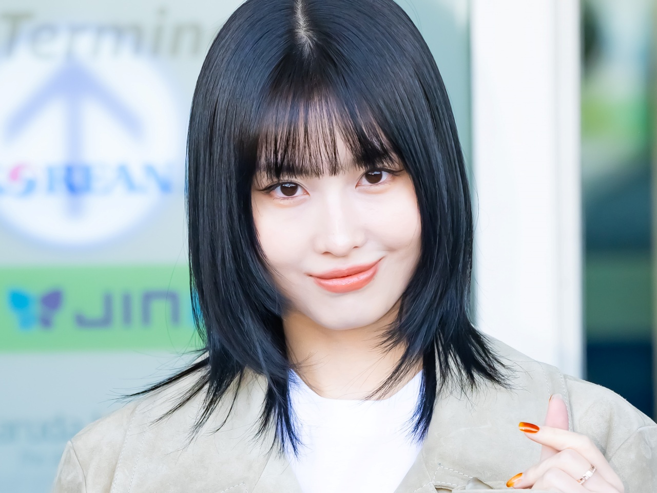 「ももりんがお姉様になってる…」TWICE・モモ、真っ白なデコルテ見せて女性らしさをアピール【PHOTO】
