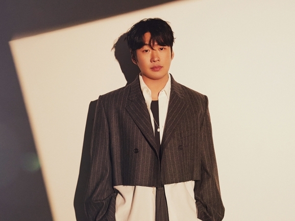 『マスクガール』オタク役のアン・ジェホン、今度は“19禁ドラマ”の夫役で話題沸騰中！【PHOTO】