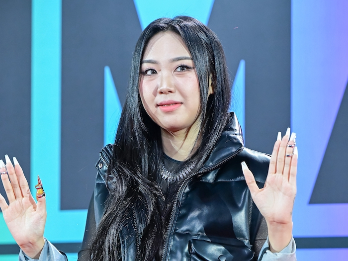 東京公演も控えた人気ラッパーのイ・ヨンジ、“転売ヤー”に警告「きちんとキャンセルしろ」