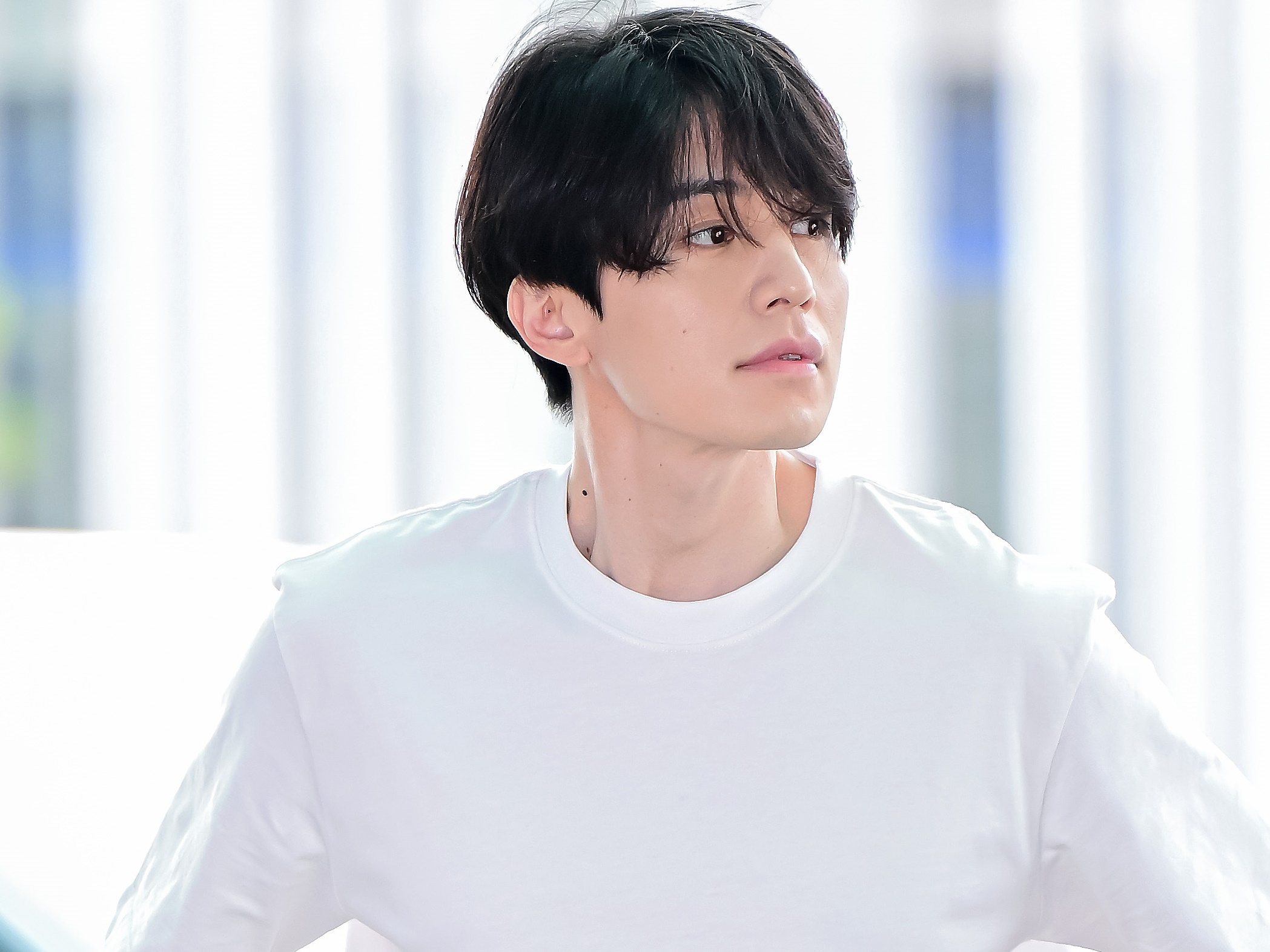 『トッケビ』の死神が“銀髪天使”に…イ・ドンウク（42）の近況に悶絶するファン続出【PHOTO】