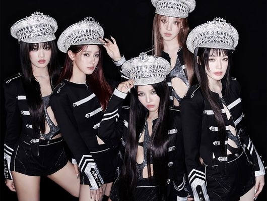 ブラックレザー制服の中に攻めのインナー…(G)I-DLE、新譜のコンセプトイメージ公開で好奇心を刺激