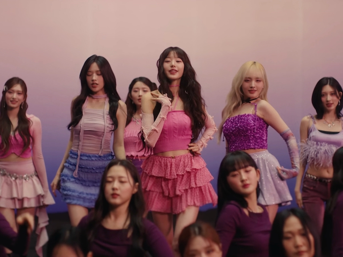 IVE、初の英語曲『All Night』のド派手パフォーマンス公開！“唯一無二の存在感”