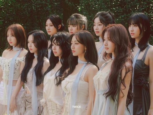 TWICE、2024年初のカムバック記念ライブで伝えた感謝と愛…海外メディアも大注目