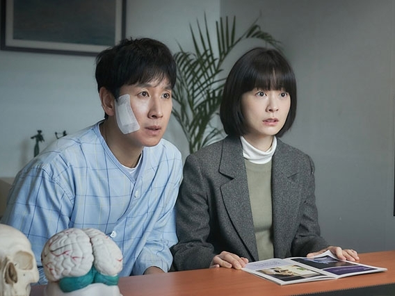 悔しさのなかで星になった『パラサイト』俳優の主演映画、フランスの国際映画祭で「大賞」に輝く