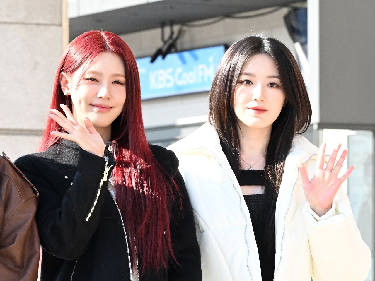 あわや正面衝突の逆走車に対しても冷静…K-POPアイドルに称賛の声「文句のひとつも言わないなんて」
