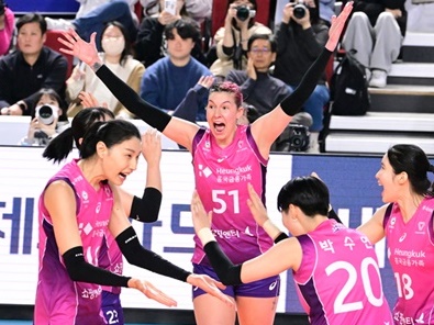 父そっくり？大リーグ伝説的投手の娘は、なぜVリーグに【直撃取材】