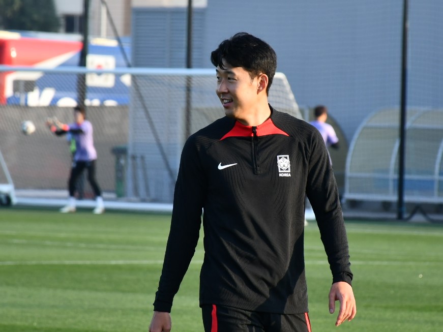 豪州との8強対決へ…韓国代表がアジア杯準々決勝の前日練習実施、ソン・フンミンら全選手が調整【PHOTO】