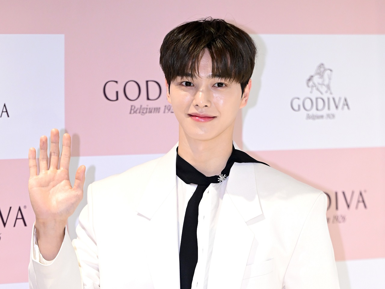 いよいよ明日（4月2日）入隊…俳優ソン・ガン、直筆手紙でファンにメッセージ「幸せな姿で」【全文】