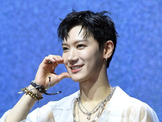 NCT・TEN、ソロデビューアルバムが世界28カ国で1位に！グローバルな人気を実感
